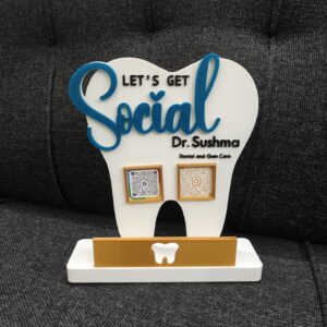 Alternative view of Dental display stand QR