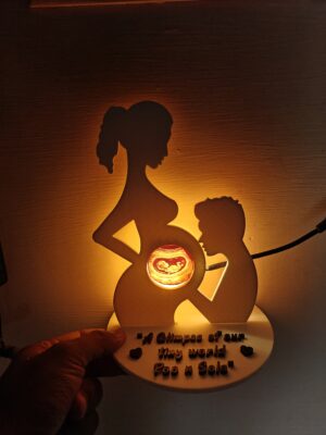 Pregnancy stand with text